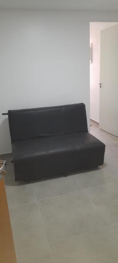 Apartamento Edf Na Ponta 2qts E Studio *